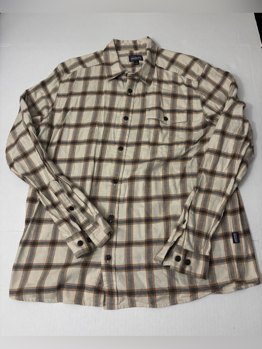 Patagonia Organic Cotton Long Sleeve Button Up Shirt Men's Size L